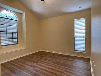 Beautifully & totally redone & updated. Front entrance & walkway - photo 7