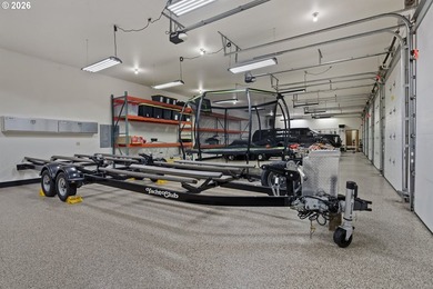 A once-in-a-generation legacy estate offering luxury living - photo 37