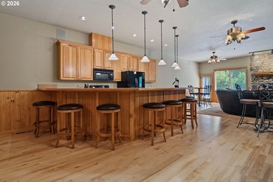 A once-in-a-generation legacy estate offering luxury living - photo 40