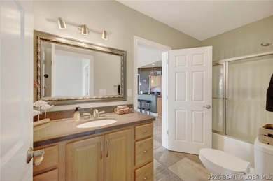 Lakefront, luxury, effortless are the best describing words for - photo 41