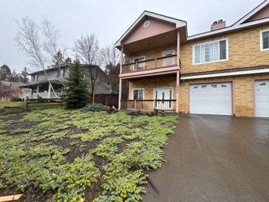 Upper Klamath Lake Home For Sale in Klamath Falls Oregon