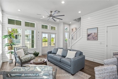 Move right into this beautifully furnished new construction home - photo 3