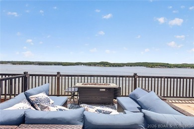 Lakefront, luxury, effortless are the best describing words for - photo 45