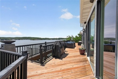 Lakefront, luxury, effortless are the best describing words for - photo 46