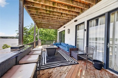 Lakefront, luxury, effortless are the best describing words for - photo 47