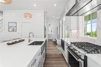 Move right into this beautifully furnished new construction home - photo 7