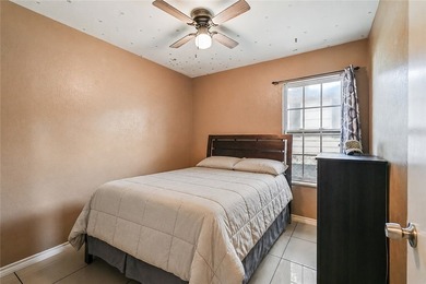 Priced to sell! Welcome to 11711 Mallard in the highly - photo 4
