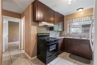 Priced to sell! Welcome to 11711 Mallard in the highly - photo 10