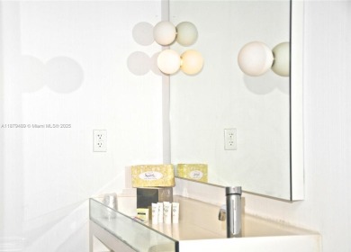 BEST ONE BEDROOM CONDO WITH LARGE BALCONY AND DIRECT BAY-