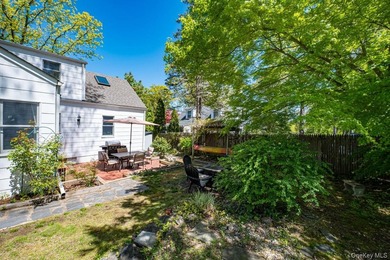 This Nantucket Cape boasts beautiful waterviews overlooking - photo 27