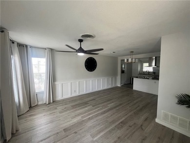 Welcome to this beautiful modern house to buy close to - photo 3