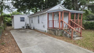 Perfect for a first-time homebuyer or savvy investor, this - photo 3