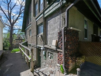 Great Investment with creative potential! A favored and highly - photo 7