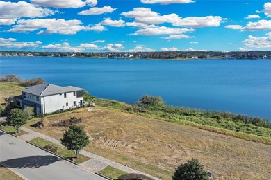 Introducing 16626 Bolsena Drive, an extraordinary opportunity to - photo 5