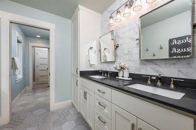 Welcome to an exceptional waterfront retreat on the peaceful - photo 18