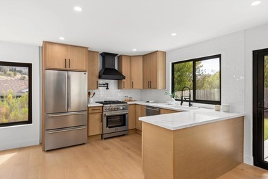 Welcome to this beautifully reimagined 4 bedroom, 2.5 bathroom - photo 25