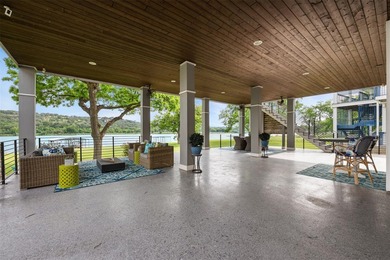Welcome to an exceptional waterfront retreat on the peaceful - photo 26