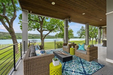 Welcome to an exceptional waterfront retreat on the peaceful - photo 27
