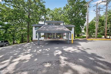 AFFORDABLE LAKEFRONT, Low HOA fees, 1 bedroom, 1 bath end-unit - photo 36