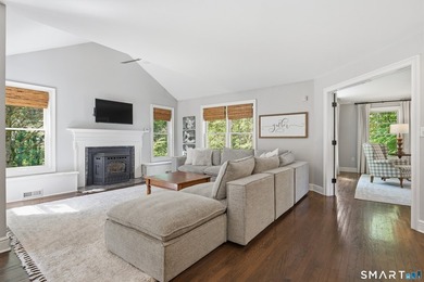 Beautifully sited on a fabulous private lot in the highly - photo 7
