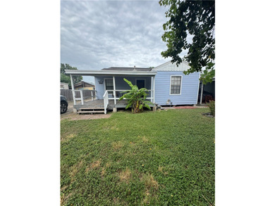 Perfect home for a large family, a rental , or someone that - photo 1