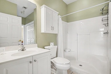Beautifully furnished top-floor, end-unit 2-bedroom, 2-bath - photo 16