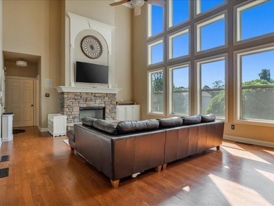 SELLER OFFERS $10,000 CLOSING COST INCENTIVE WITH A FULL PRICE - photo 16
