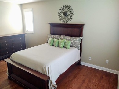 SELLER OFFERS $10,000 CLOSING COST INCENTIVE WITH A FULL PRICE - photo 18