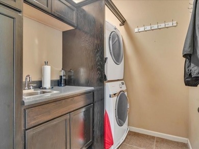 SELLER OFFERS $10,000 CLOSING COST INCENTIVE WITH A FULL PRICE - photo 20