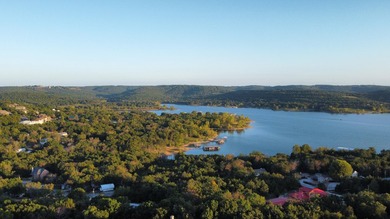 Beautiful lake view lot in the Gated Subdivision of Emerald - photo 5