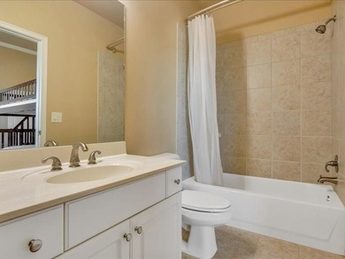 SELLER OFFERS $10,000 CLOSING COST INCENTIVE WITH A FULL PRICE - photo 32