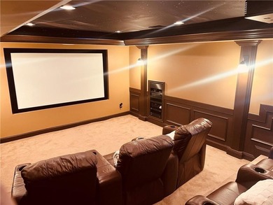 SELLER OFFERS $10,000 CLOSING COST INCENTIVE WITH A FULL PRICE - photo 39