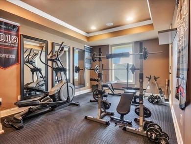 SELLER OFFERS $10,000 CLOSING COST INCENTIVE WITH A FULL PRICE - photo 41