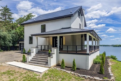 Stunning Long Lake lakefront estate on over an acre of pristine - photo 1