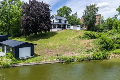 Stunning Long Lake lakefront estate on over an acre of pristine - photo 8
