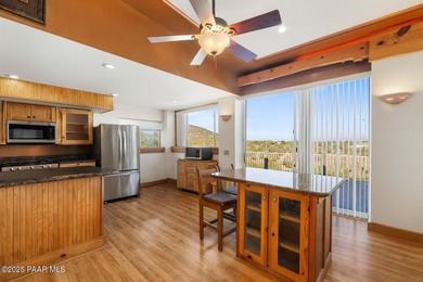 Location, privacy and big-sky views all come together on this