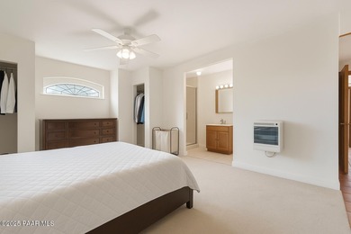 Location, privacy and big-sky views all come together on this