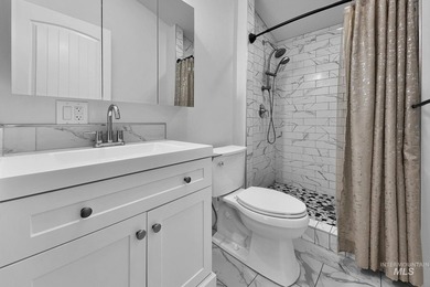 Enjoy space, convenience, and flexibility at 2324 Blue Lake Lane - photo 21