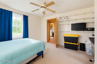 Location, privacy and big-sky views all come together on this