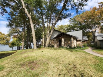 Lakefront Country Home in Yantis, TX - Lake Home For Sale in Yantis, Texas