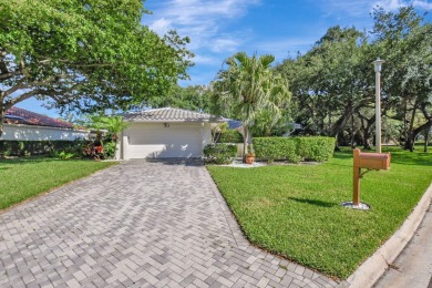 Lake Home For Sale in Boynton Beach, Florida