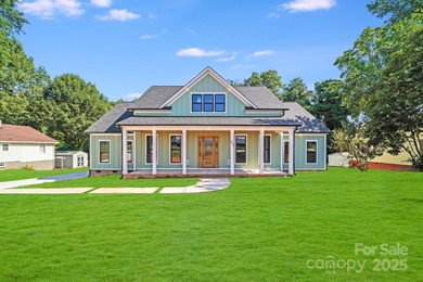 Lake Wylie Home For Sale in Belmont North Carolina