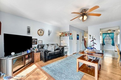 Welcome home to a spacious 3 bedroom, 2 bathroom beachside condo - photo 9
