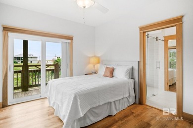 Welcome to the ultimate FURNISHED beach home, meticulously - photo 11