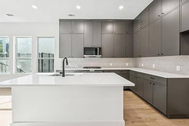 Lake Lewisville Condo For Sale in Hickory Creek Texas