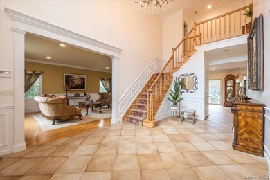 Welcome to This Stunning Postmodern Masterpiece in Half Hollow - photo 4
