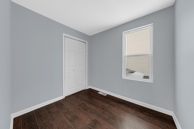Charming, fully-renovated home on awaits! NEW flooring, NEW - photo 17