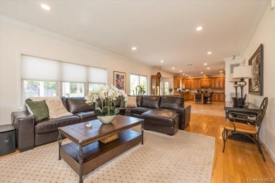 Welcome to This Stunning Postmodern Masterpiece in Half Hollow - photo 10