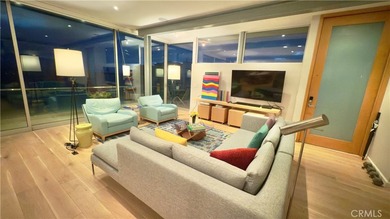 Panoramic Catalina Island views from this turn-key, SINGLE-LEVEL - photo 4