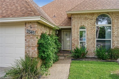 Welcome home to a property where every detail has been - photo 3